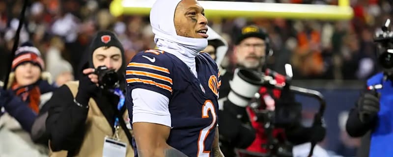 Chicago Bears HC Ben Johnson confused DJ Moore on interception: Report