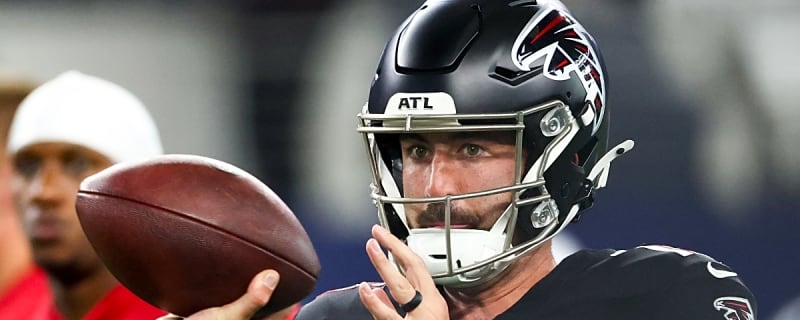 Ben DiNucci makes hilarious airport beer post after being cut by Atlanta Falcons