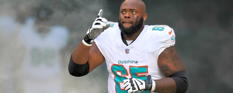 Cowboys  Veteran Lineman &#39;Breaks Bone In Neck&#39; at Training Camp