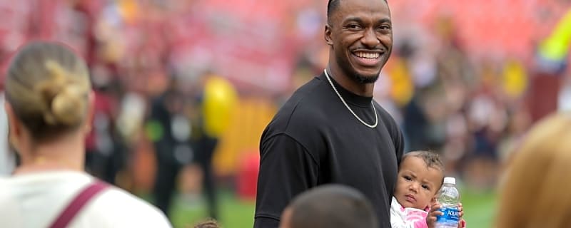 Robert Griffin III calls for Cleveland Browns to trade Shedeur Sanders or Dillon Gabriel
