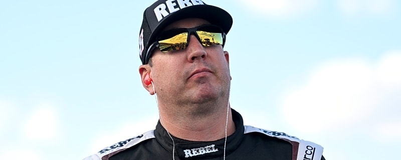 Kevin Harvick raises eyebrows, reverses course on Kyle Busch