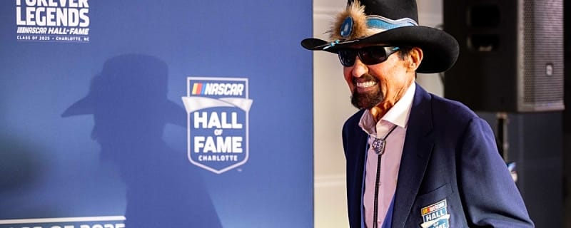 Richard Petty points out NASCAR’s popularity problem, rips playoff format