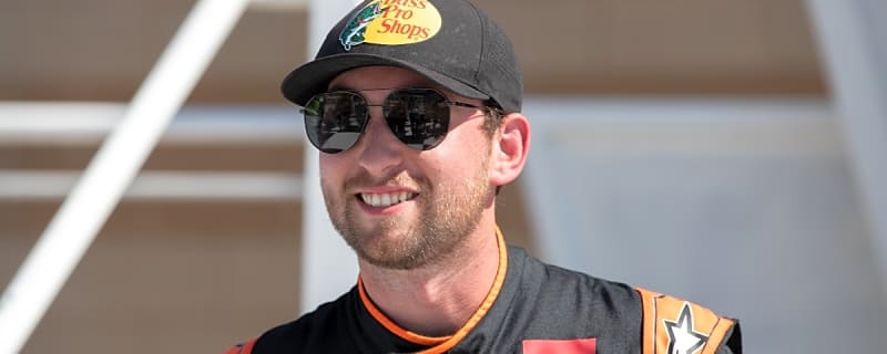 Chase Briscoe attends Spurs-Bucks game, promotes 2026 NASCAR season in TV interview