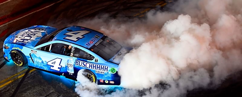 Kevin Harvick hands out award for best NASCAR burnout of 2025 season