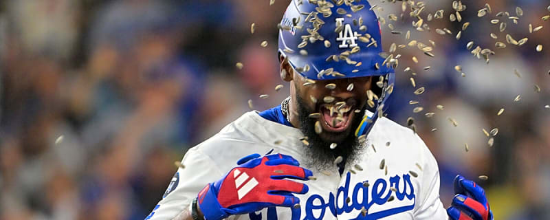 Watch David Ortiz, Teoscar Hernandez share a drink after Dodgers’ NLDS win over Braves