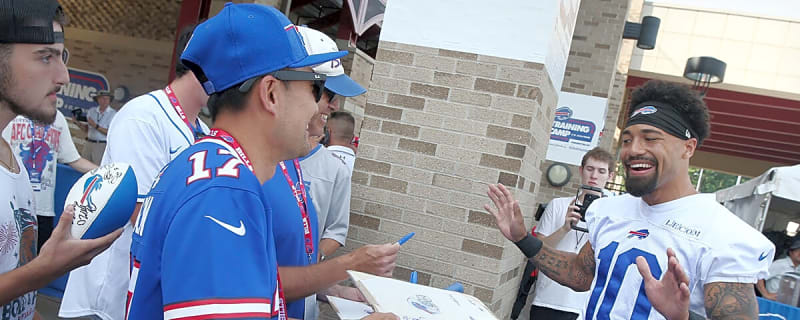 Bills’ Khalil Shakir touchingly saves 19 dogs from euthanasia