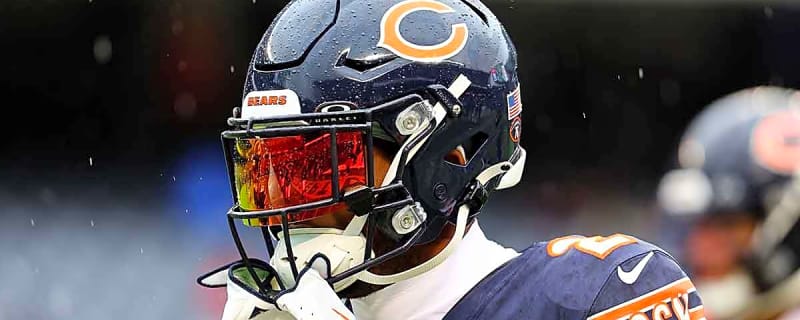 Devin Hester gives the Bears advice on DJ Moore’s future amid trade rumors