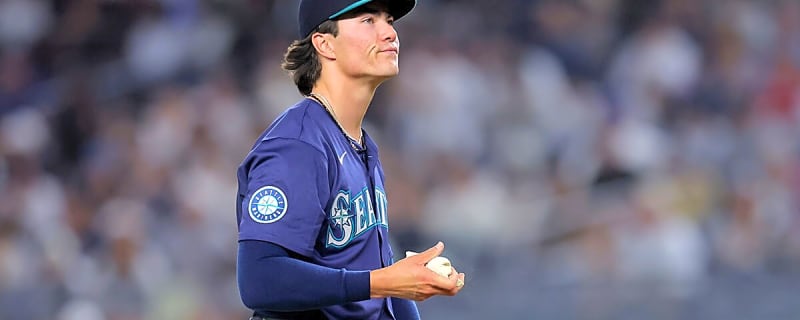 Mariners send 5-word message to Bryan Woo after spoiled no-hitter