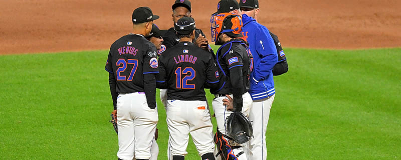 New York Mets make pitching moves amid playoff push