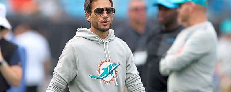 Dolphins rumors: Miami doesn’t want to ‘punt’ season, but could trade 1 player