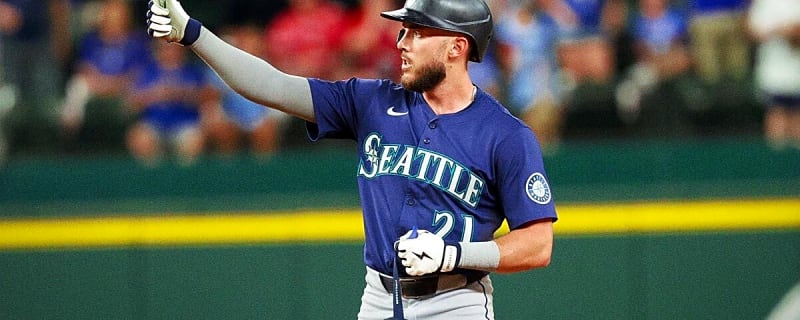 Mariners’ Miles Mastrobuoni extends Seattle-Rangers marathon with insane sliding grab