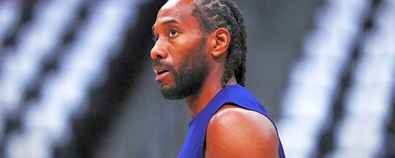 Kawhi Leonard, John Collins avoid injury, to play vs. Lakers despite scary collision