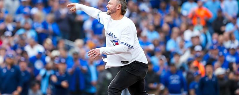 Blue Jays 2015 MVP Josh Donaldson throws first pitch ahead of ALCS Game 2
