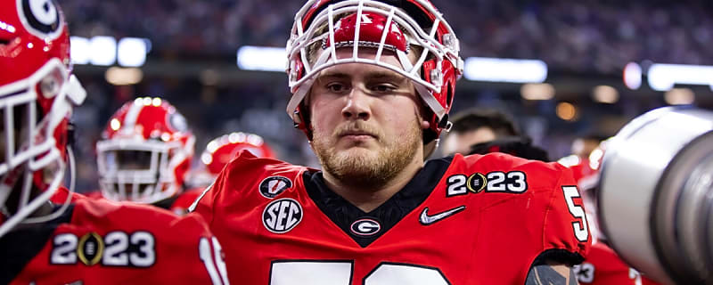 Tar Heels top OL suffers non-contact injury before 2025 season