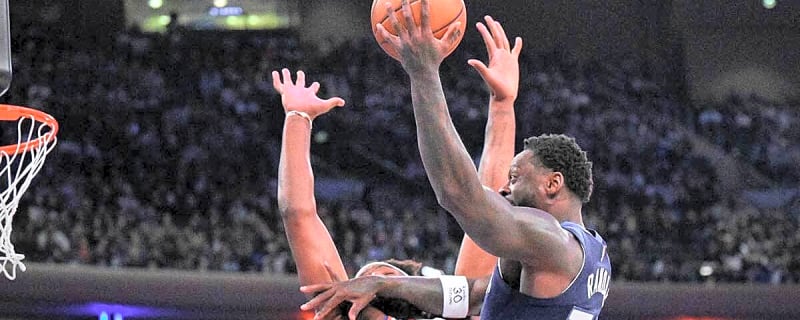 Timberwolves’ Julius Randle pulls off NBA season first with passing wizardry vs. Bulls