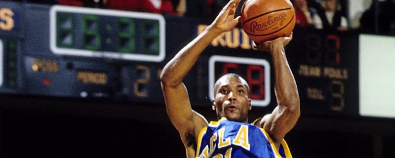 Samaki Walker dishes on Kobe Bryant sucker punch that ended in tears