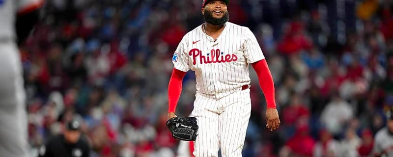 Jose Alvarado’s gesture to young fan in viral video will melt hearts