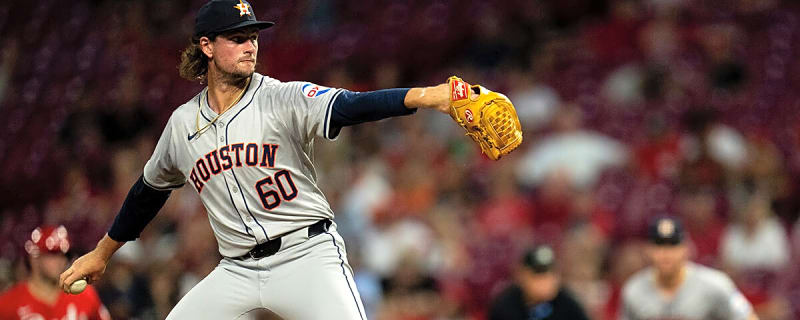 Astros pitcher changes number to honor 2-time Cy Young winner
