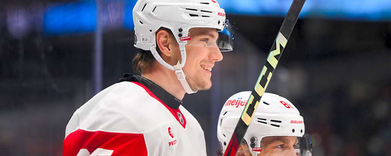 Penguins swings trade for towering Red Wings forward before deadline