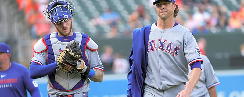 Rangers’ Jacob deGrom’s dejected reaction to failed no-hit bid