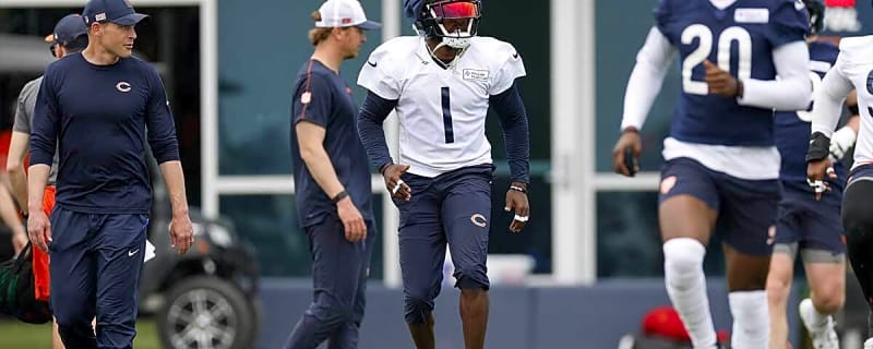 Bears’ Jaylon Johnson gives 3-word injury update that fans will love