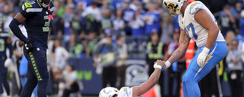 Why Ex-NFL player is smashing panic button on Justin Herbert, Chargers
