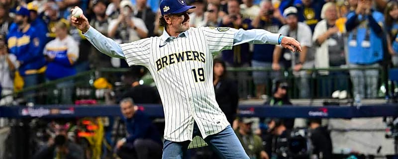 Robin Yount drops emotional Bob Uecker take during Brewers World Series parade