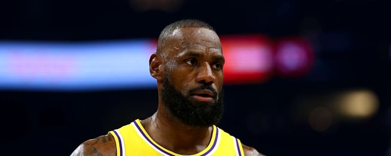 Lakers Coach Addresses LeBron James' Status After Injury Against Warriors