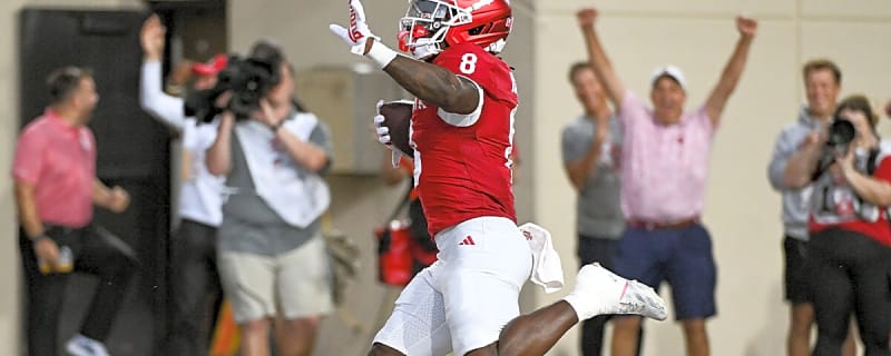 Indiana’s Kaelon Black makes everyone miss on tough touchdown run