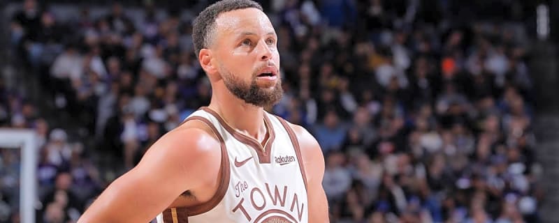 Stephen Curry Re-Ups With the Golden State Warriors