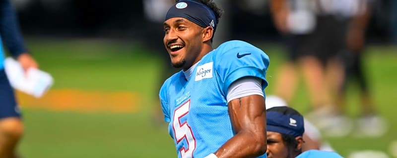 Titans' Wide Receiver Elic Ayomanor Returns to Action Following Injury Scare
