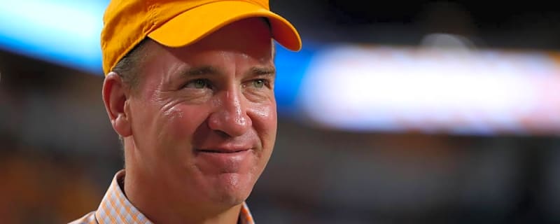 Peyton Manning Announces Who He's Rooting For In Tennessee vs. Texas Game