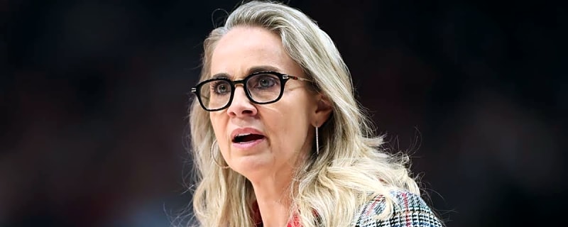 Aces' Becky Hammon Sends Message to Sandy Brondello After Suspension