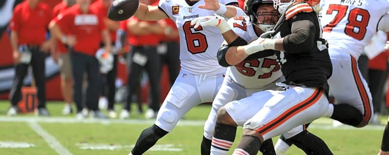 Browns vs Bucs Weather Delay: When Will the Game Resume?