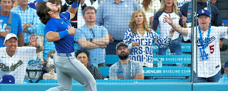 Blue Jays’ Addison Barger cuts down Freddie Freeman at plate to end third inning