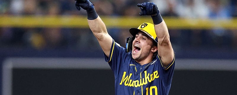 Brewers’ Sal Frelick lays out for incredible Game 3 catch vs. Rays