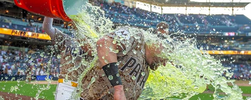 Padres 2B Jake Cronenworth’s instant reaction to walk-off hit vs. Rangers
