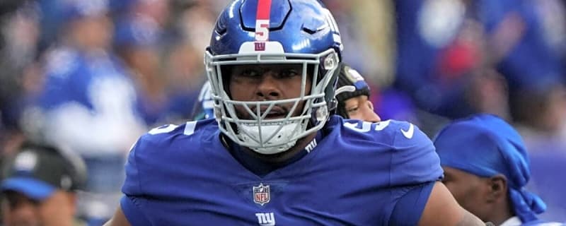 Watch: Yet Another Controversy Around Tush Push as Refs Favor Eagles Over Obvious Fumble Against Giants