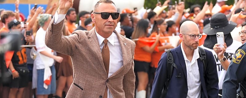 Texas’ Steve Sarkisian takes deep dive into ‘lethargic’ offensive showing vs. UTSA