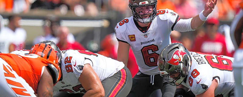 Buccaneers’ Baker Mayfield hilariously wears Michigan tank top to press conference after Oklahoma’s loss