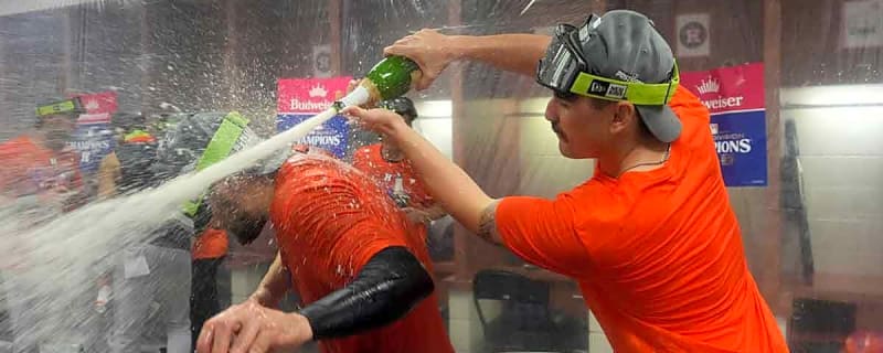 Astros get JP France boost amid AL West race