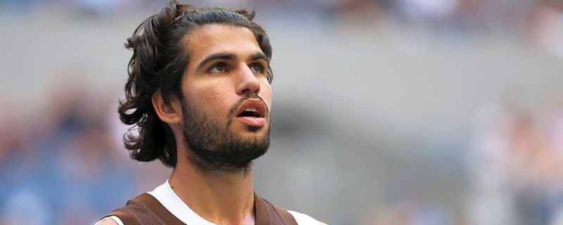 Carlos Alcaraz Throws Up During US Open Quarterfinals, Then Makes Unexpected Request to Cameraman