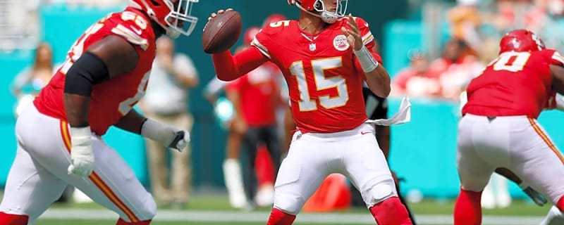 3 Good Things and 2 Not-so-Good Things Following Chiefs Win Over Dolphins in Week 3