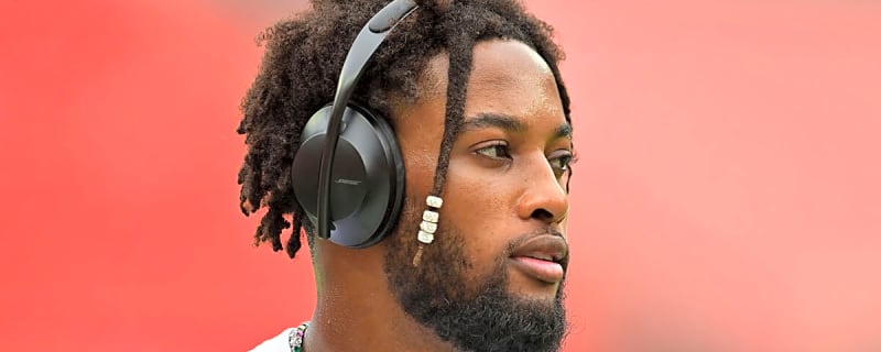 Browns’ Denzel Ward returns after a cramping scare sends him to the locker room