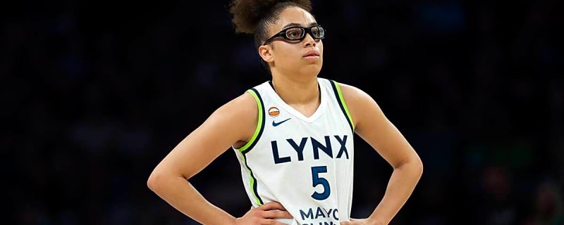 Lynx’s Olivia Miles smiles off hilarious blooper while taking free throws