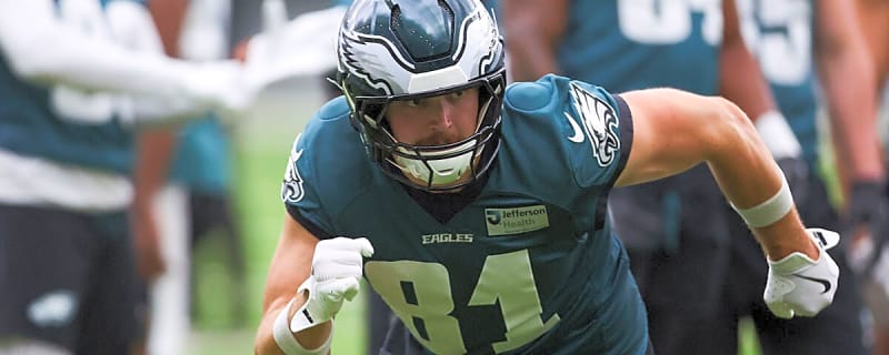 Eagles elevates tight end before Vikings matchup after Grant Calcaterra injury