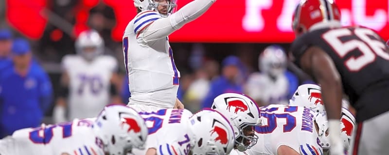 NFL Experts Are Riding With the Bills in Las Vegas, but the Raiders Have Believers Too