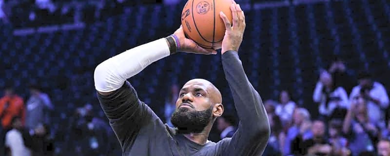 Watch LeBron James still look great as he scores first points with 76ers
