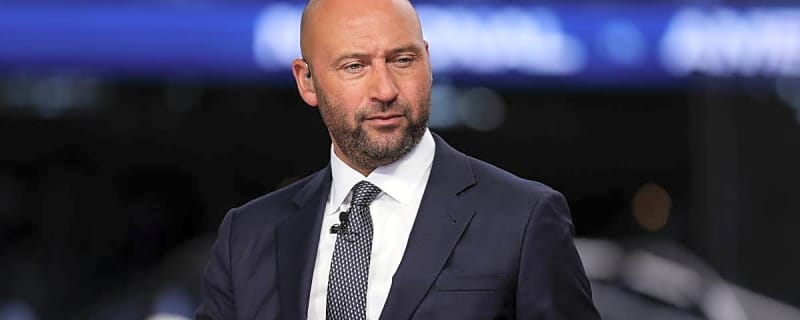Derek Jeter Saddened By Death Of Legendary Yankees Announcer