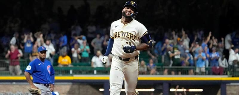 Jackson Chourio’s game-saving HR vs. Cubs helps Brewers reach multiple milestones